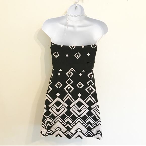 WHITE HOUSE BLACK MARKET Black & White A Line Strapless Blouse, XS - Picture 6 of 8